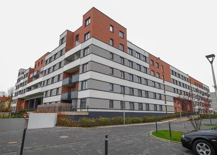 Wichrowa Deluxe By Bookinghost